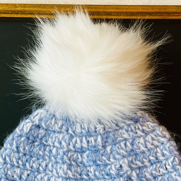 Hand-Crocheted Winter Beanie Hat with White Faux Fur Pom - Picture 3 of 10